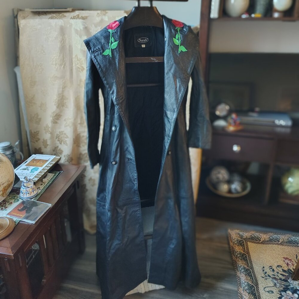Sashi Back Leather Cape Detail Trench Coat Sz Small - W Roses 🌹 on Collar.